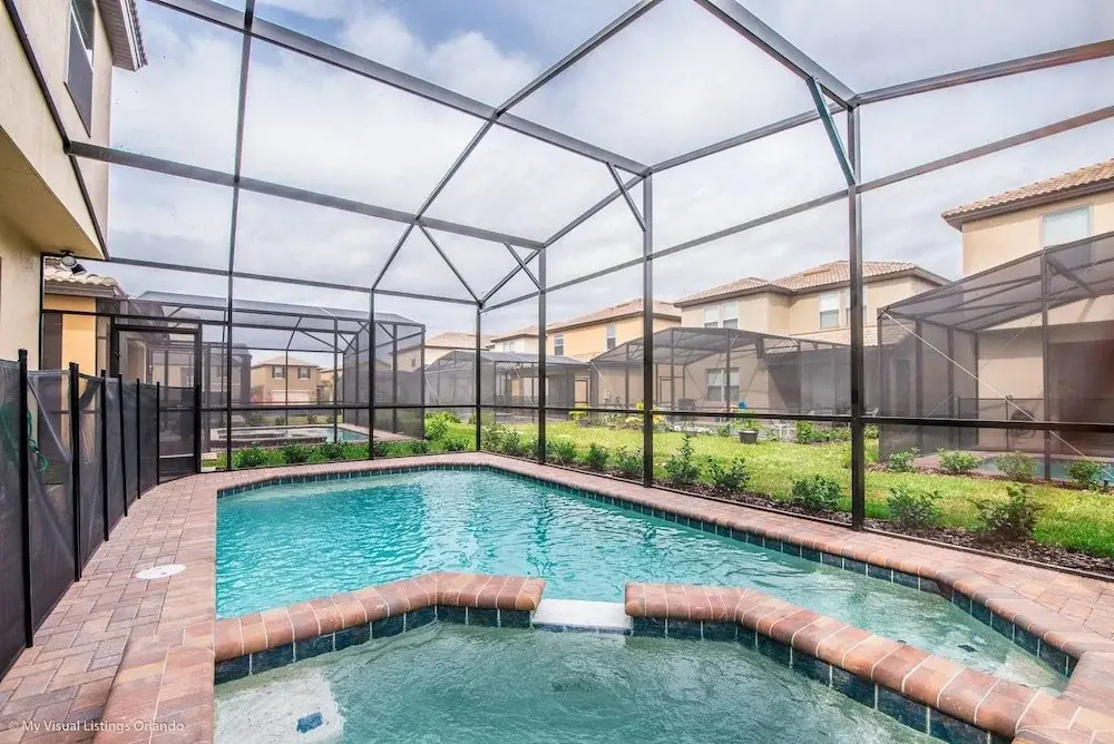 Stylish and Stunning 5BD Pool Home in Solterra - #5st452