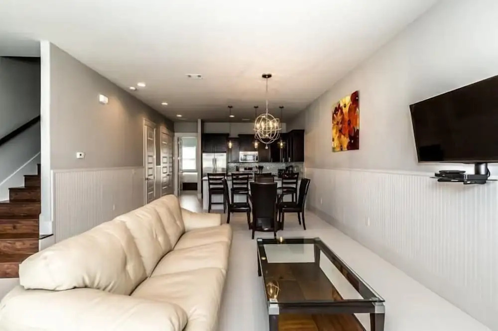 VILLA DEL CARMEN 5 Bedroom Holiday Home by Five Star Properties