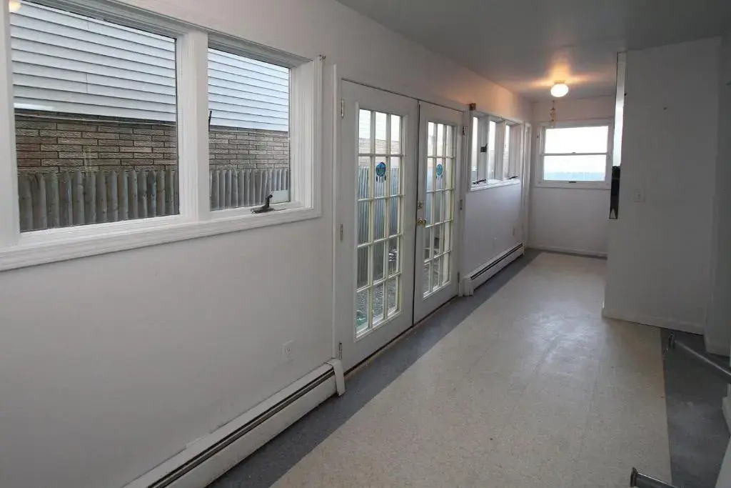 Shore Beach Houses - 57 Dupont Ave