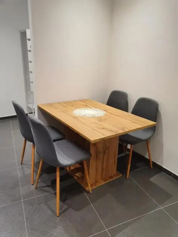 Smarte Dachgeschosswohnung mit 2 Terrassen direkt am Hauptbahnhof