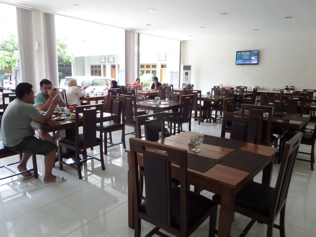 Arini Hotel