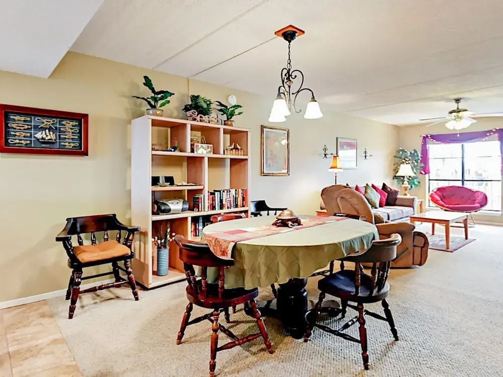 2BR w/ Pools & Gulf Views