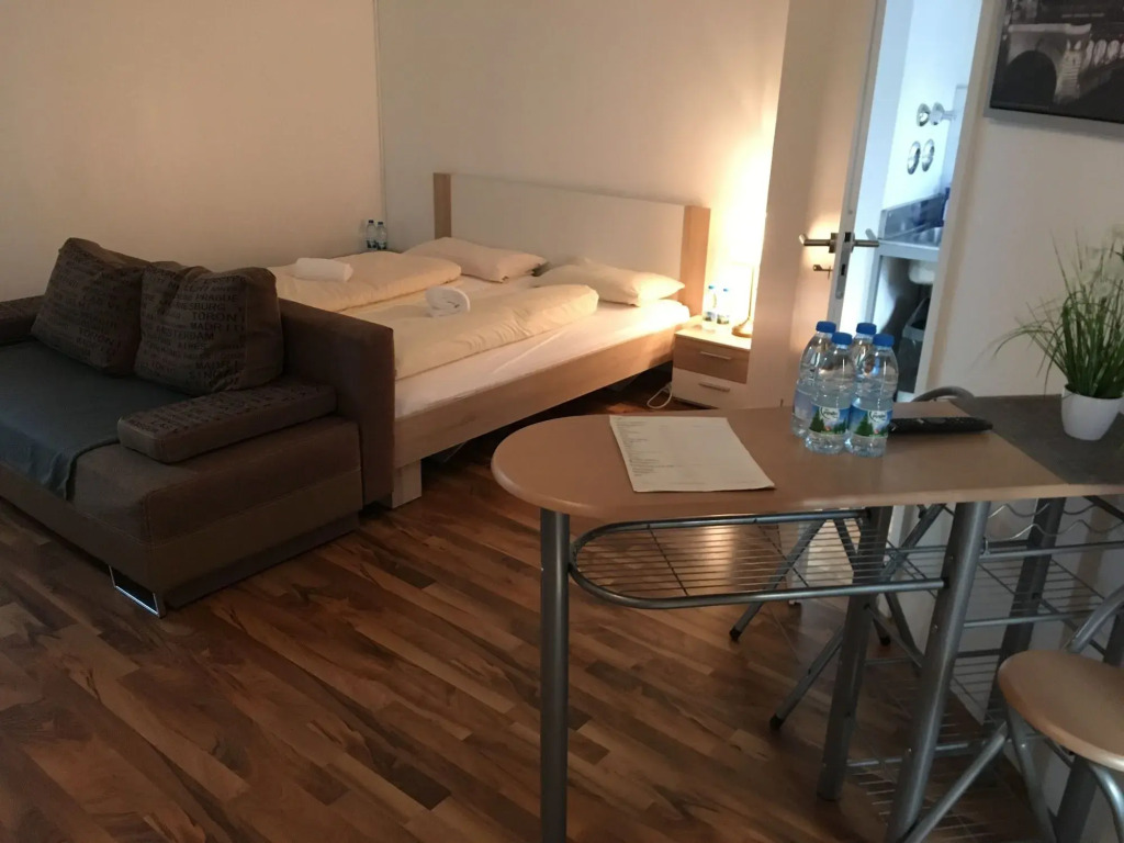 Kn Kahtan Boarding House