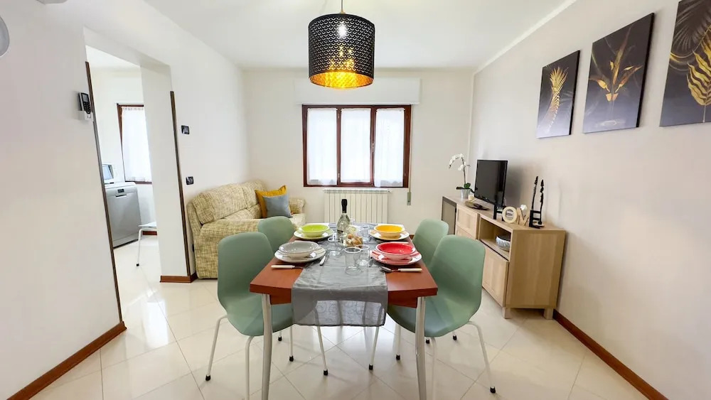 Hellen House by Ca-sa Check