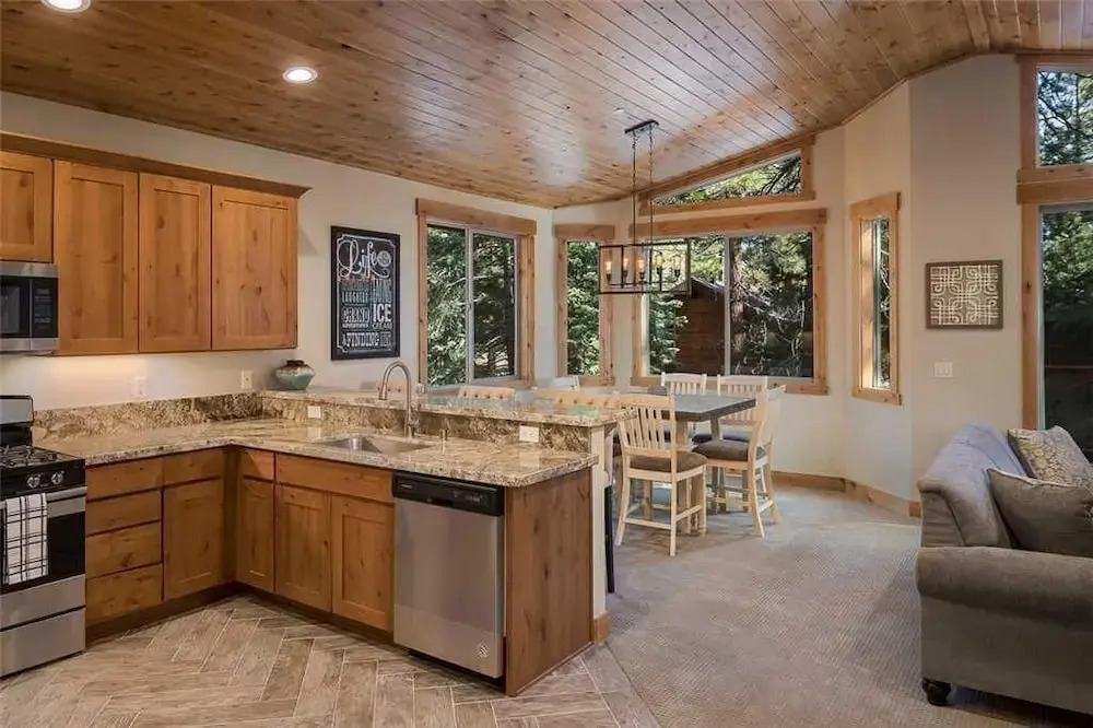 Gorgeous New Build W/bikes to Ride! #106