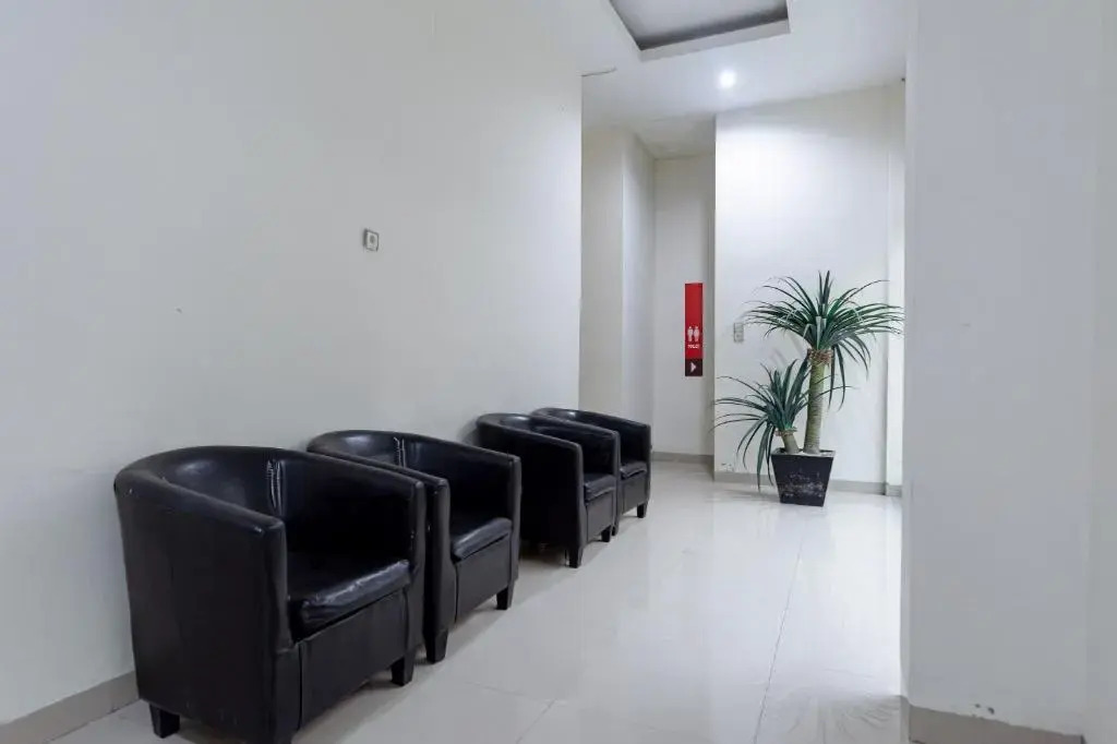 RedDoorz at STM Suite Medan Amplas