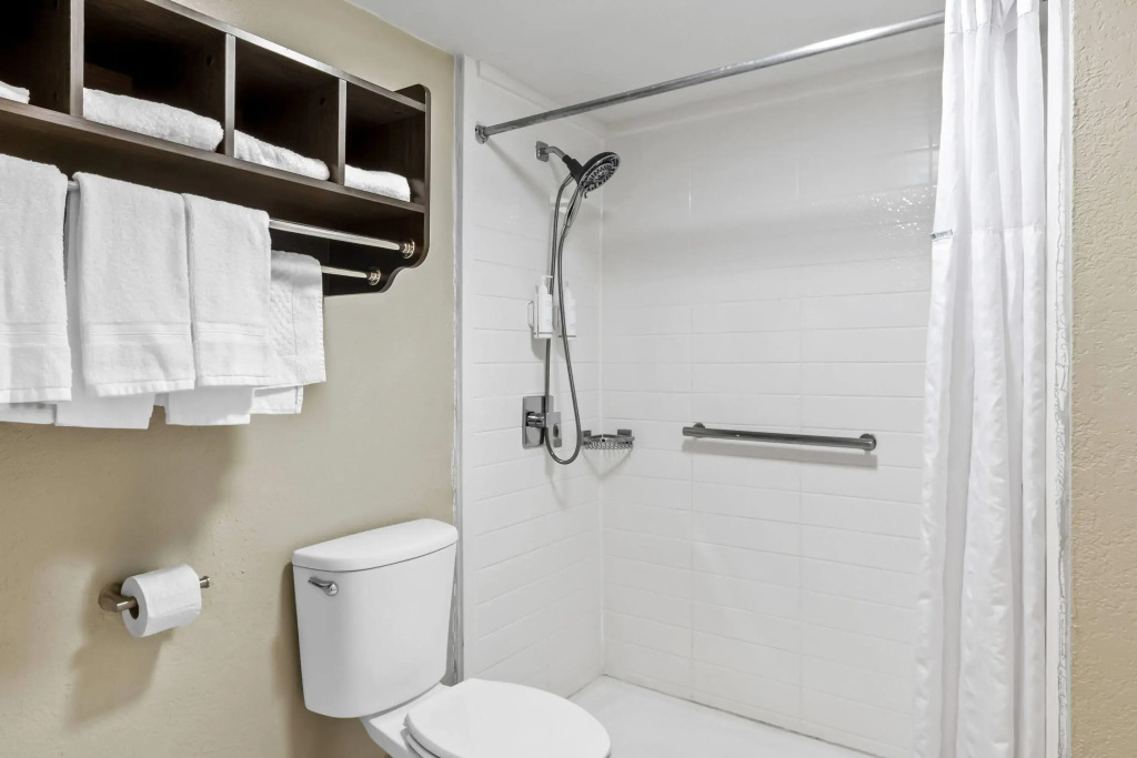 Days Inn by Wyndham Goose Creek