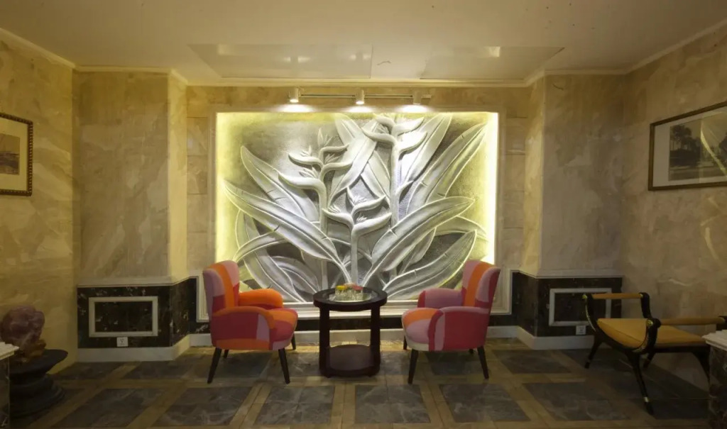 KiN Hotel Đông Du