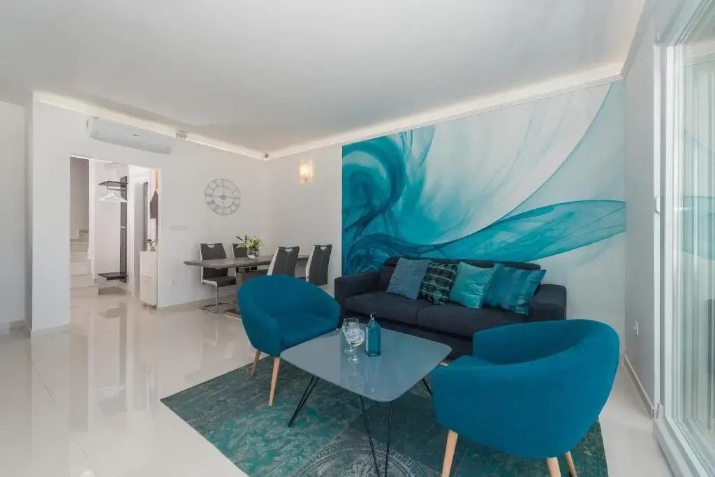 Merima 2 luxury & modern ap. for 7 with a pool