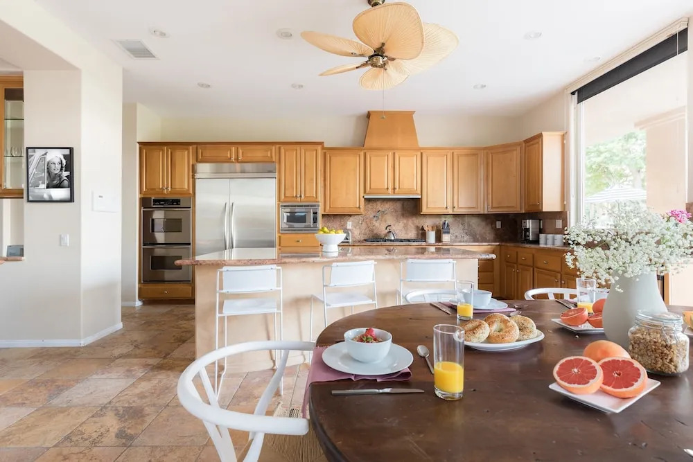 Jacinta by Avantstay Gorgeous & Spacious Getaway w/ Pool, Spa & Pool Table