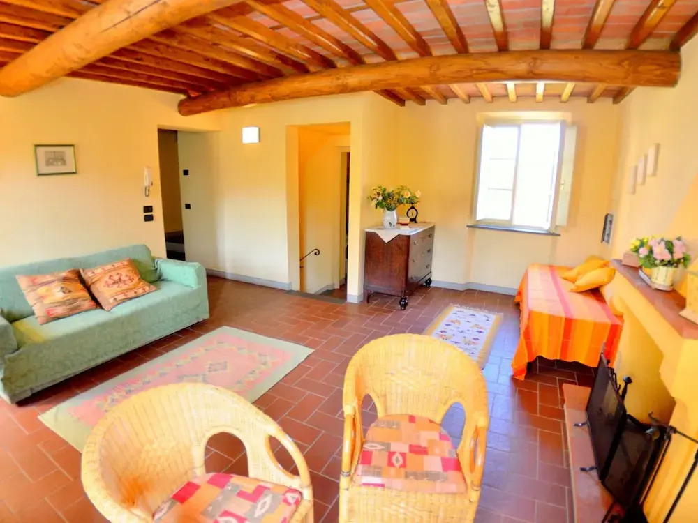 Holiday Home in Pescaglia Near Tuscan Vineyards