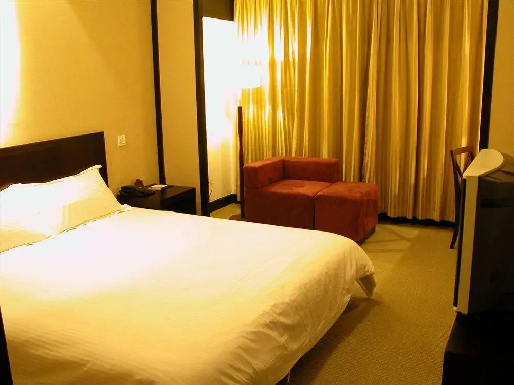 Baolong Homelike Hotel (Wusong Branch)