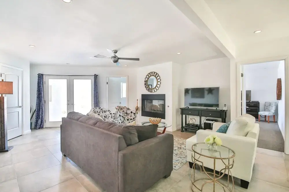 Palm Springs Villa- Three Bedroom Home