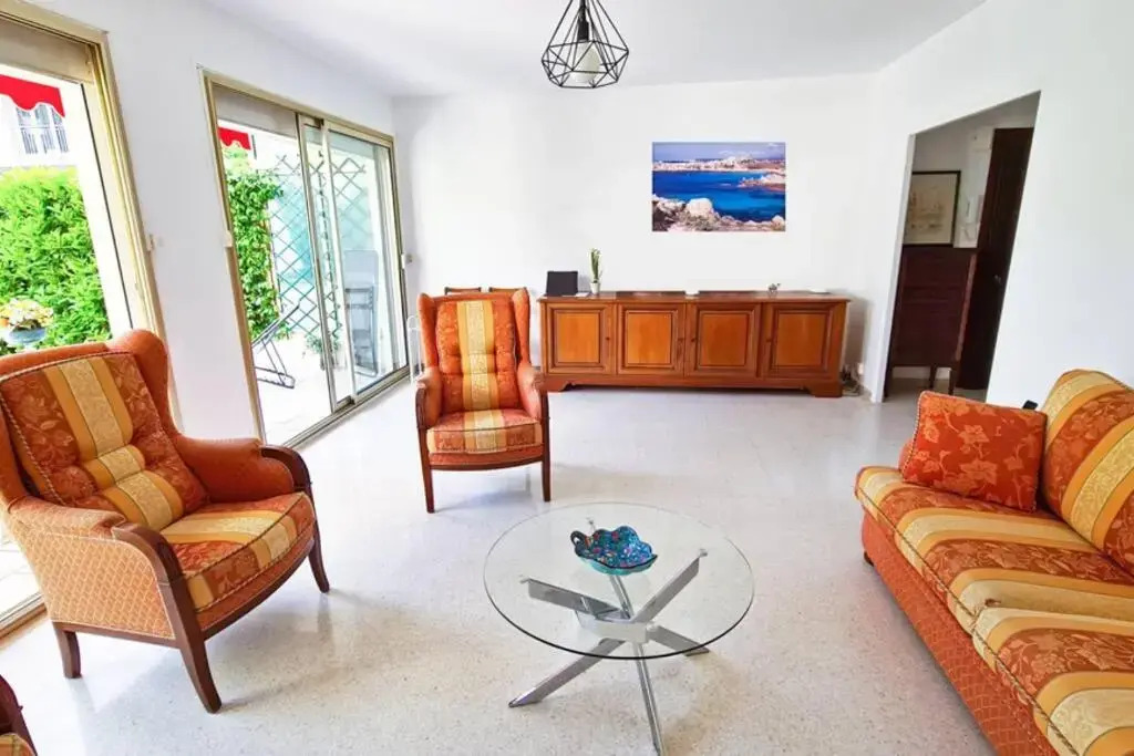 Casalionelantibes Appartement de 70m2 avec jardins et parking
