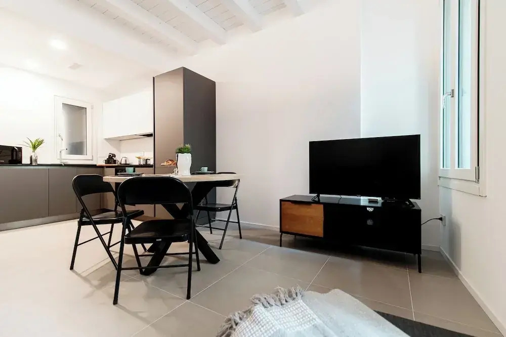 Suite JOIVY Lake 11
