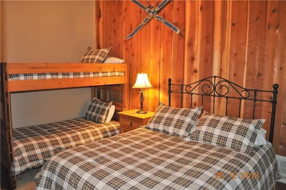 Mammoth Ski & Racquet Club #38 - Pet Okay 1 Bedroom 2 Bathrooms Condo