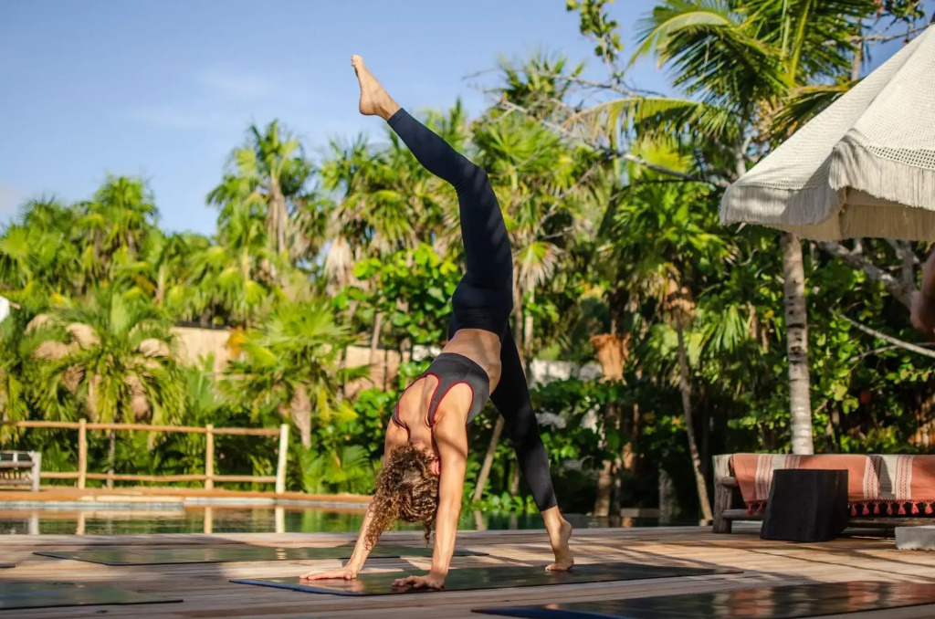 Radhoo Tulum