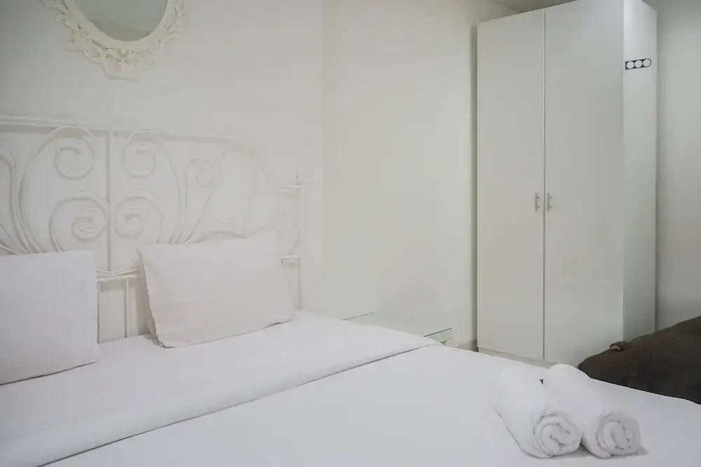 Cozy Living 1BR at Brooklyn Alam Sutera Apartment