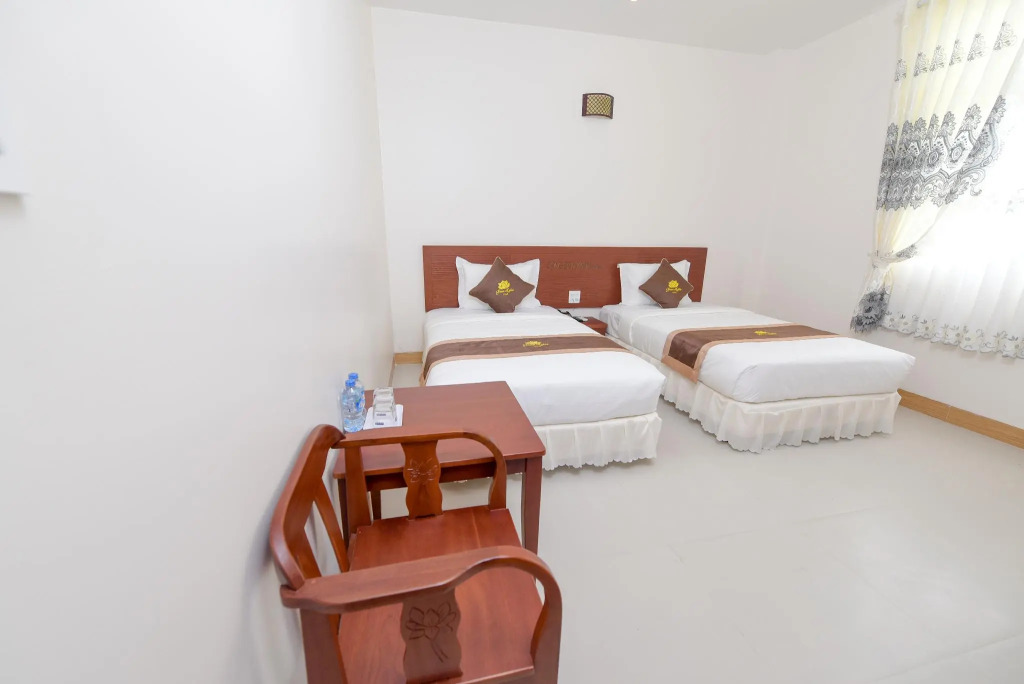 Green Lotus Hotel