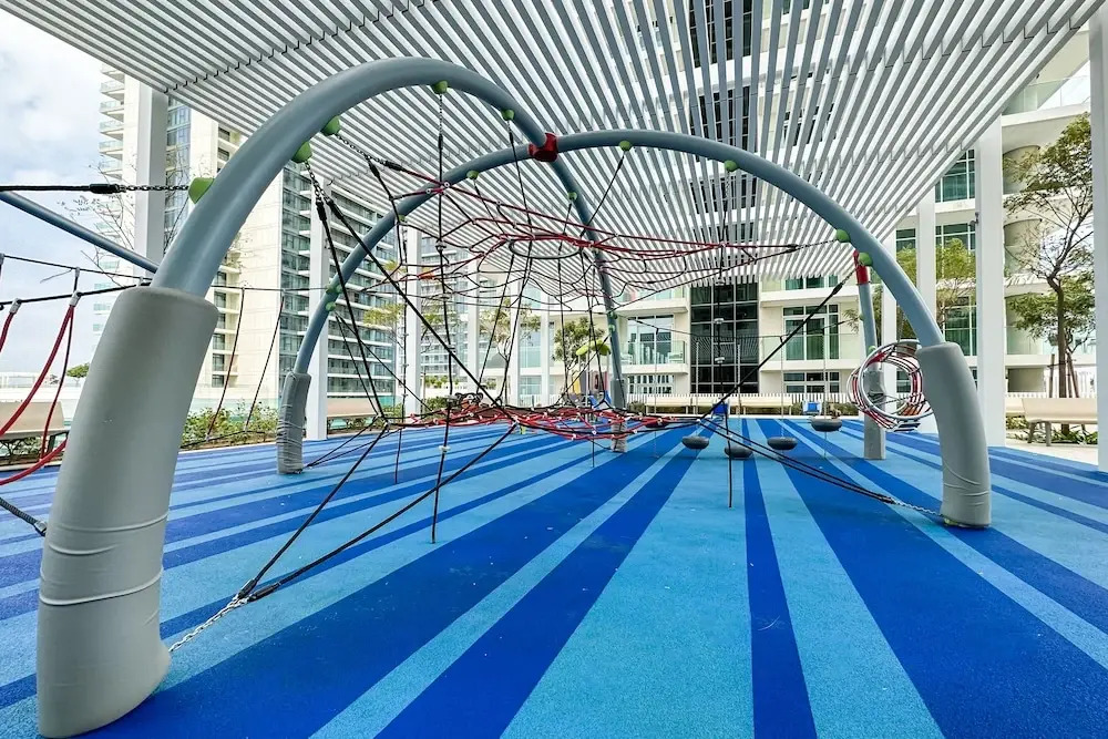 Glamorous 3BR with Marina view