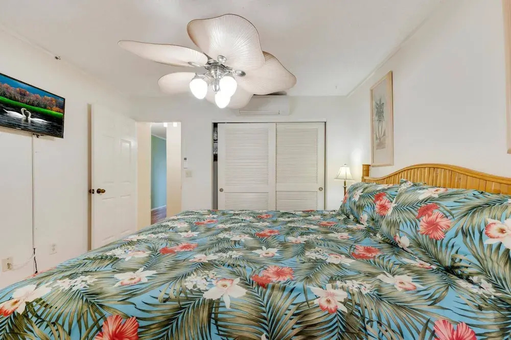 Big Island Kona Reef C-32 by Coldwell Banker Island Vacations