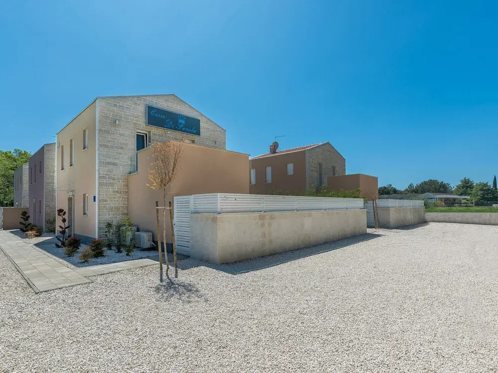Modern Holiday House Favola In Funtana For 7 Persons Near The Beach