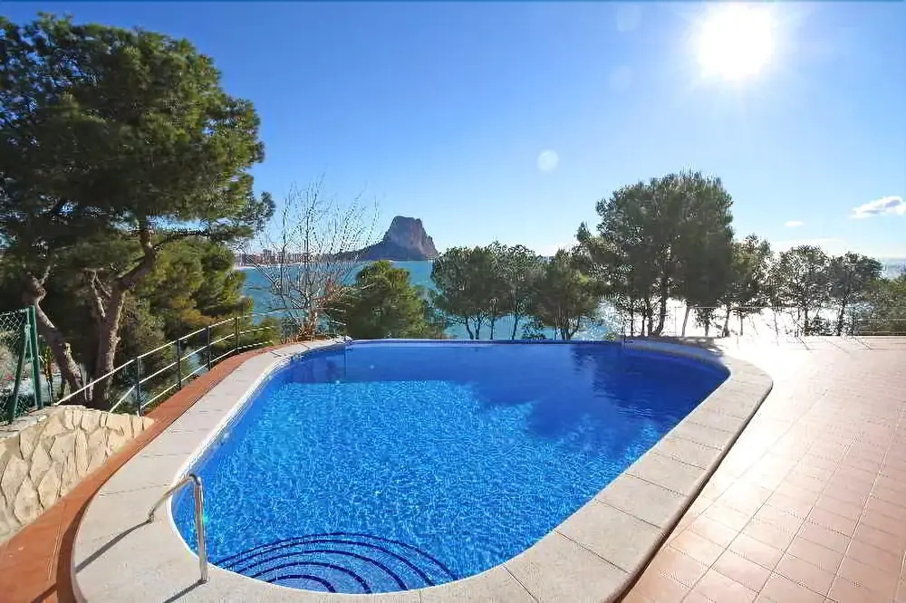 Calpe Puerto Blanco 3000