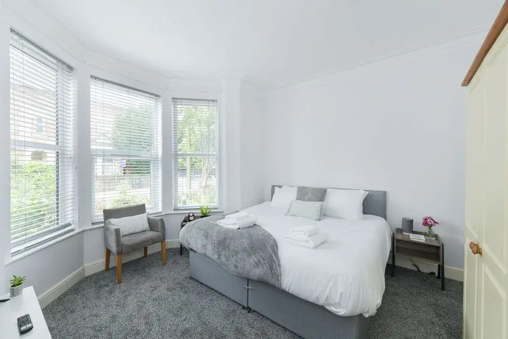 The Linden Grove Apartments