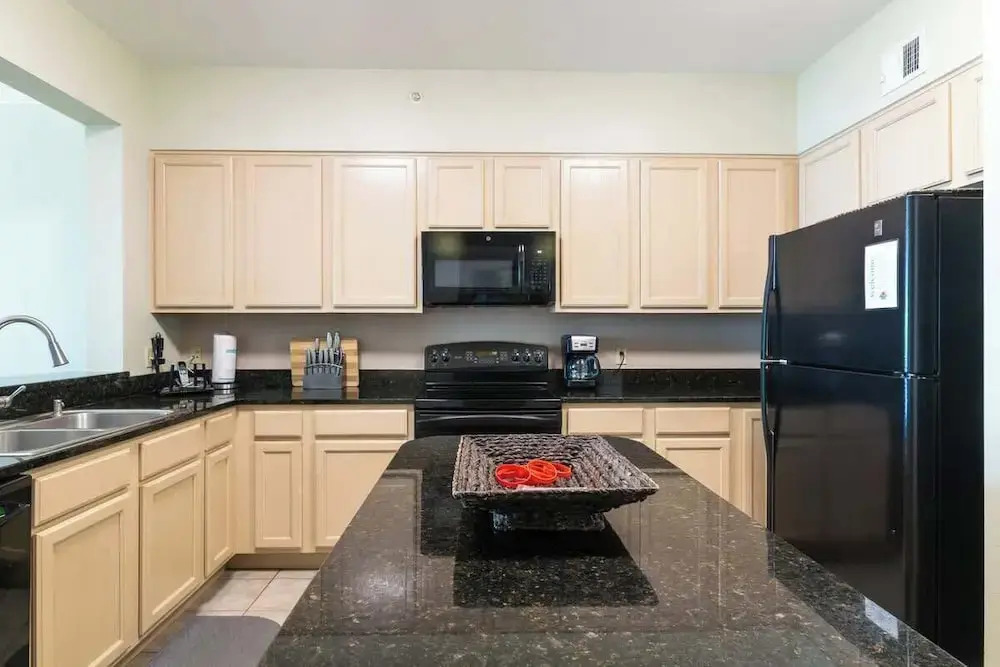 Beachview Condo at Legacy Tower 1 -405 - Fully Furnished 3 Bedroom 2 Bathroom