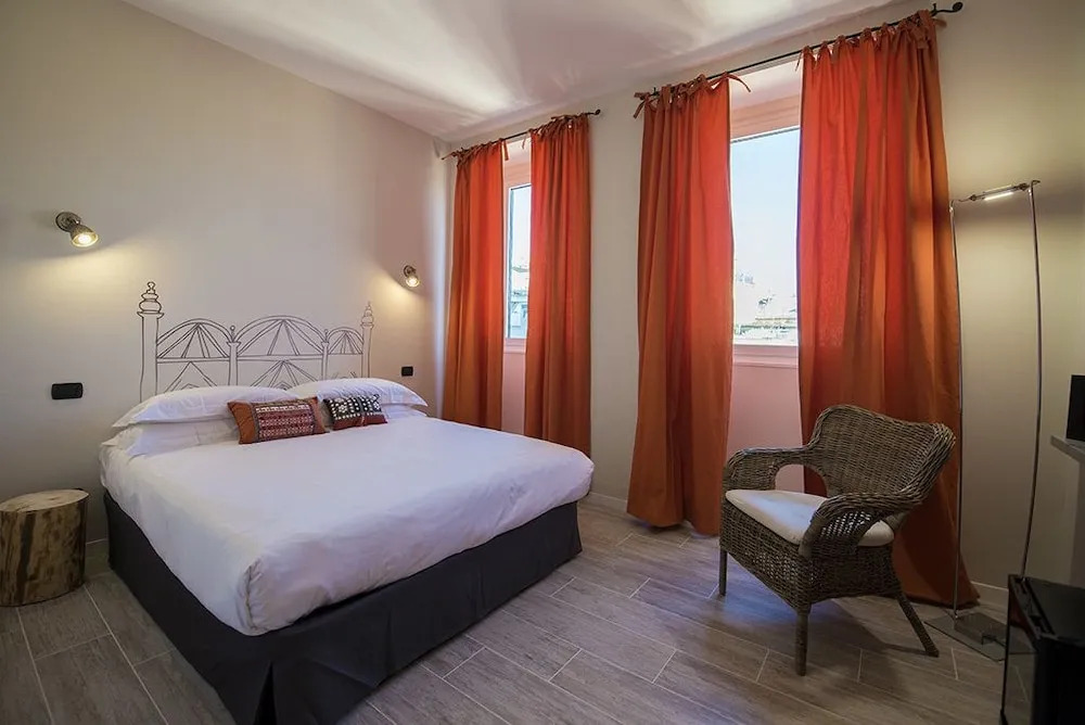 So&Leo Guest House