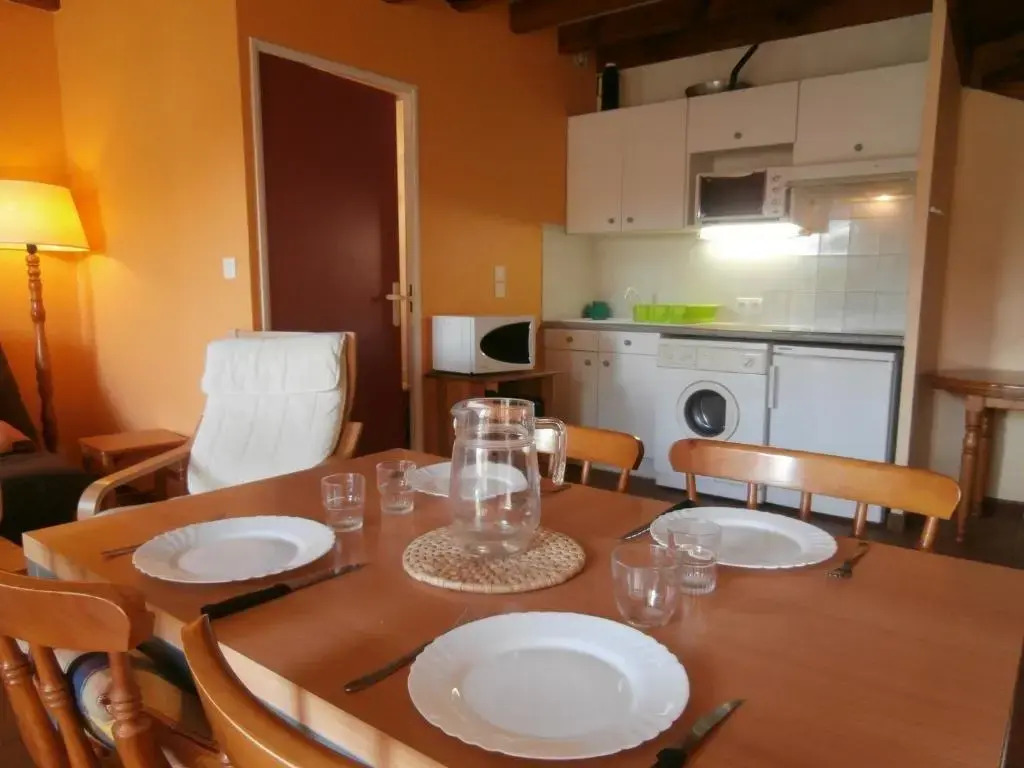 Villa patio avec piscine, à 400m des commerces et 6km de plage - Animaux admis - FR-1-239-83