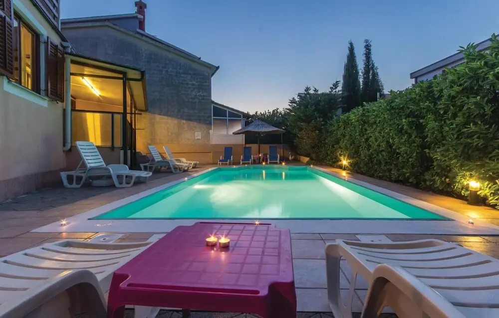 Stunning Home In Pula