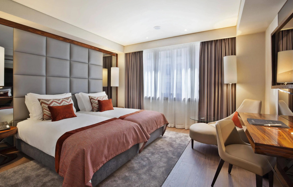 TURIM Marquês Hotel