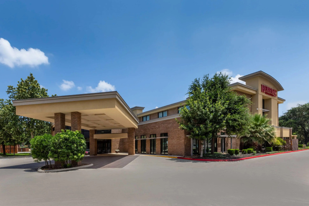 Heritage Inn & Suites San Antonio Airport, Trademark Wyndham