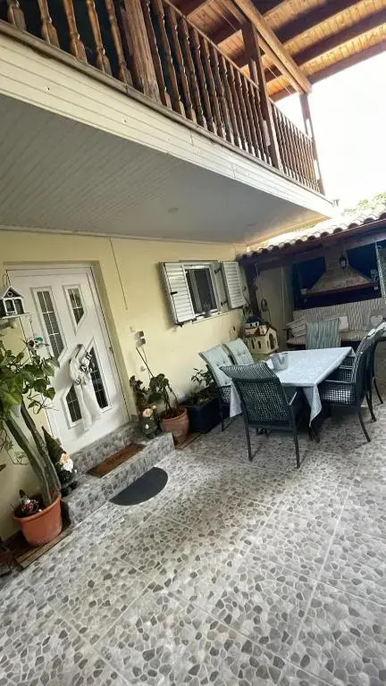 Μεζονέτα 100τμ επί της Λ.Ευελπιδων στη Βάρη