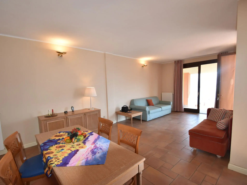 Lakeview apartment in Oggebbio with swimming pool