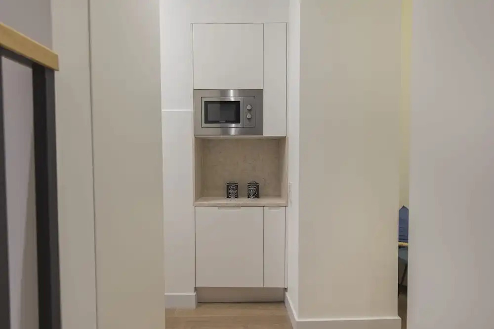 High Ceiling Duplex Apt Cais do Sodre