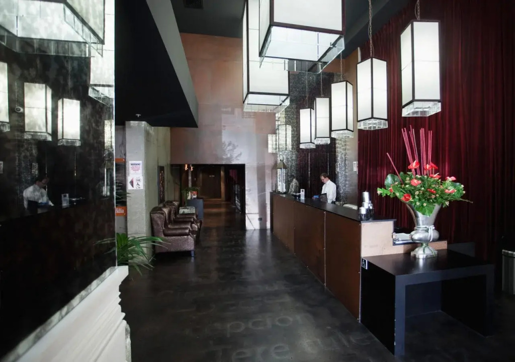 Celestion Waldorf Apartments Hotel