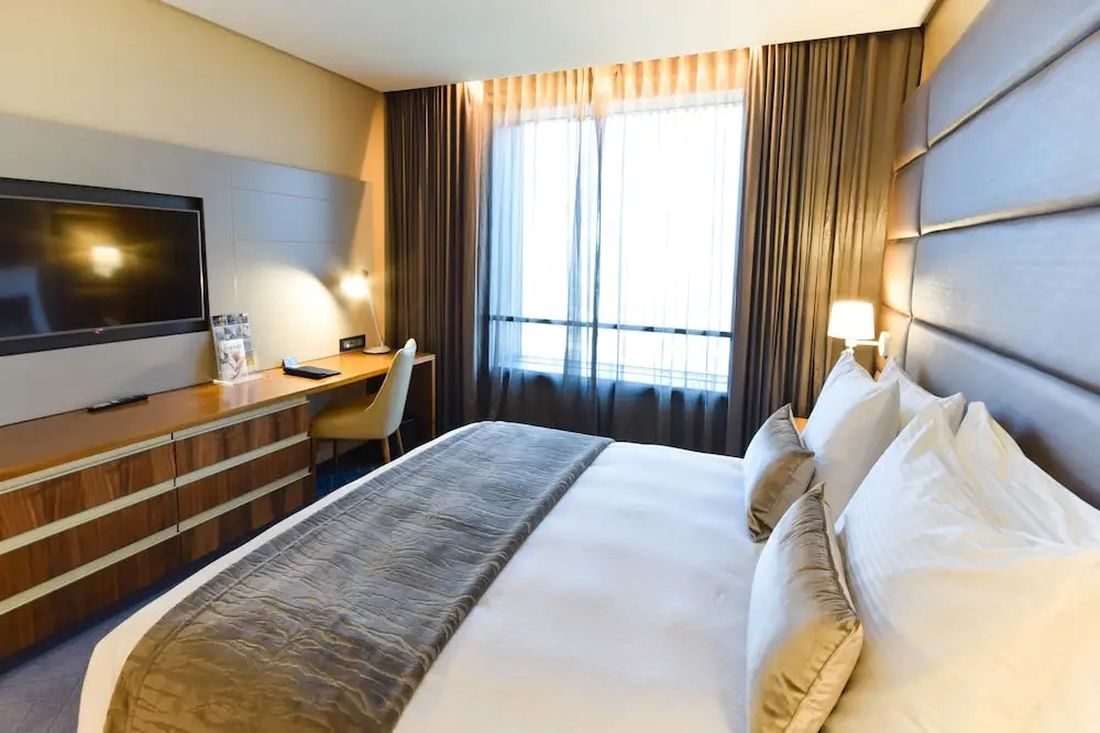 Hotel 2 Fevrier