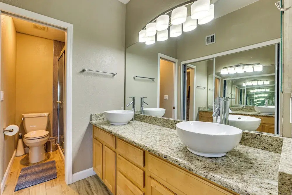 1 Mi to Old Town! Golf Getaway in Pueblo Verde