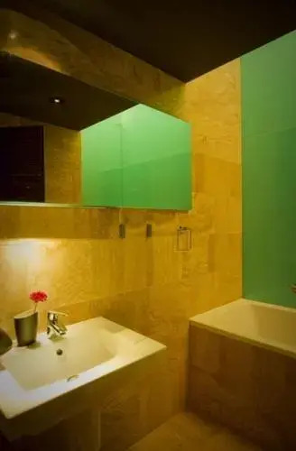 Ivana Hotel