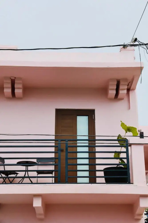 Room 12: Sunlit Balcony Stay w/ Free Parking | Calle Cerra