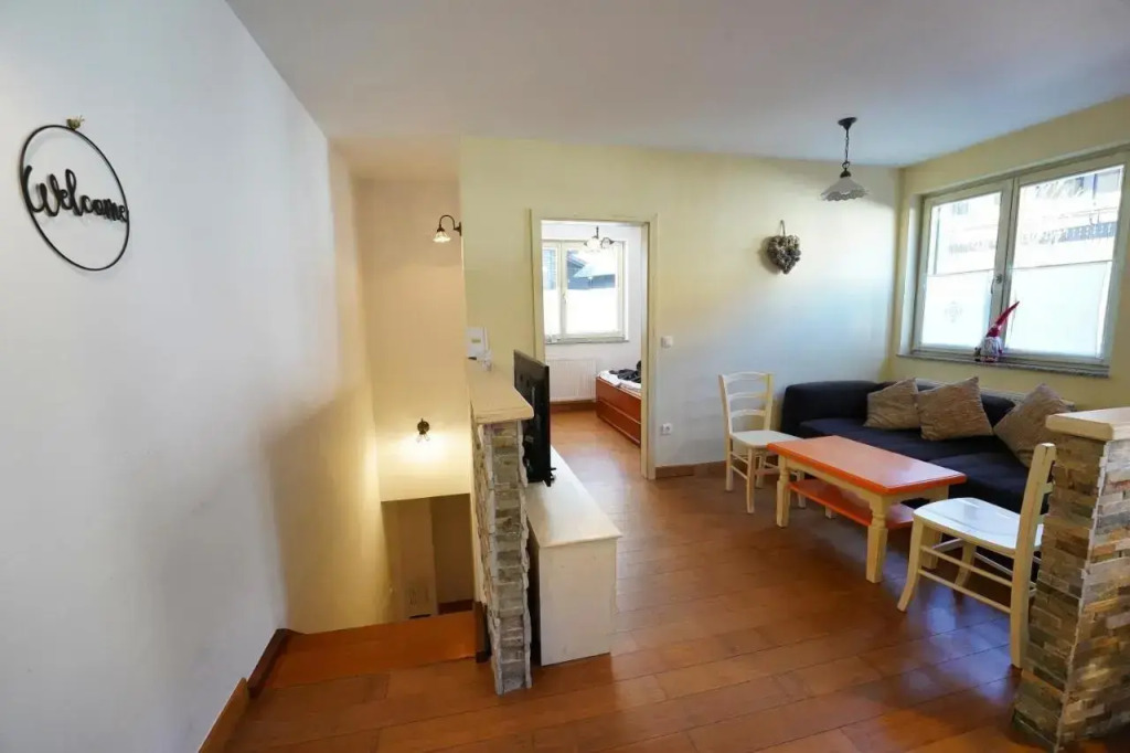 Apartment Mojstrovka with Sauna and free parking on site in city center