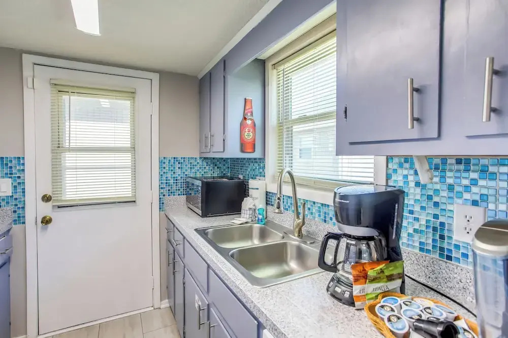 Myrtle Beach Cottage, Walk to Pools + Beach