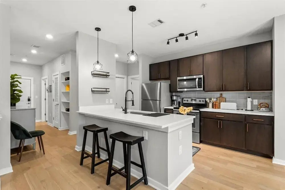 2112 Thornton