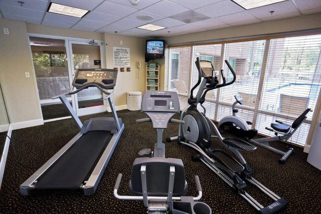 Hampton Inn & Suites Charlotte Arrowood Rd