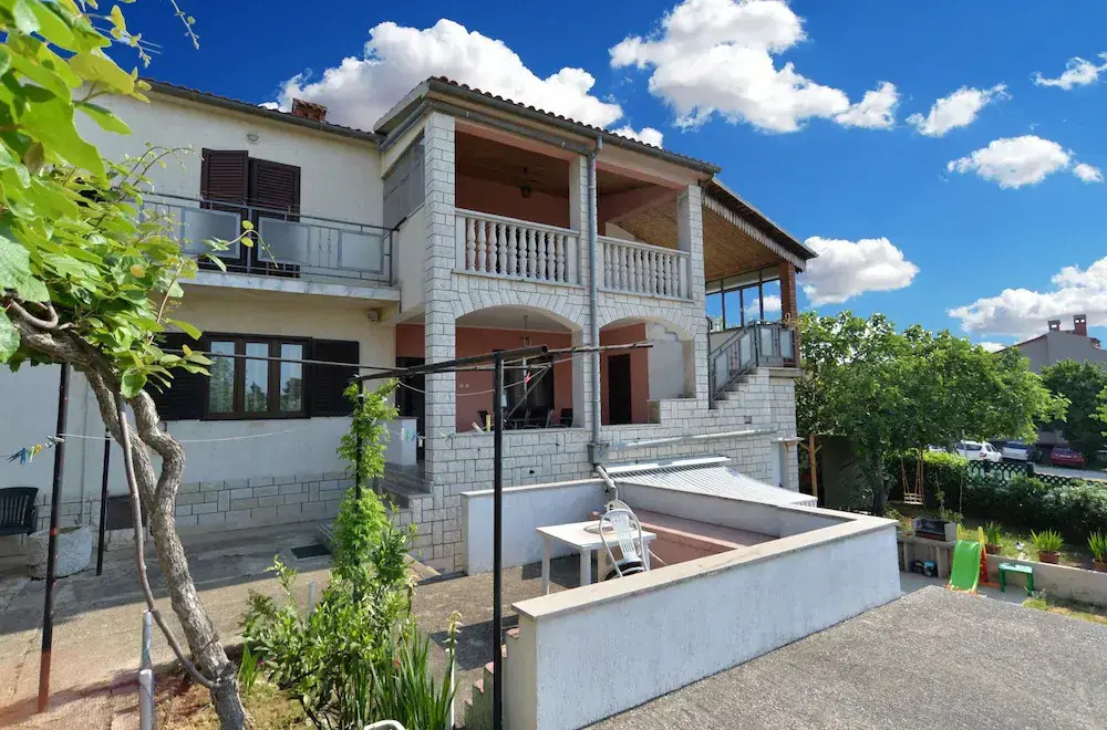 Apartments & Rooms Carera 6