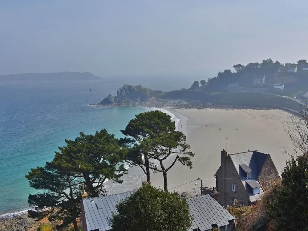 Modern Villa in Lannion With Private Garden