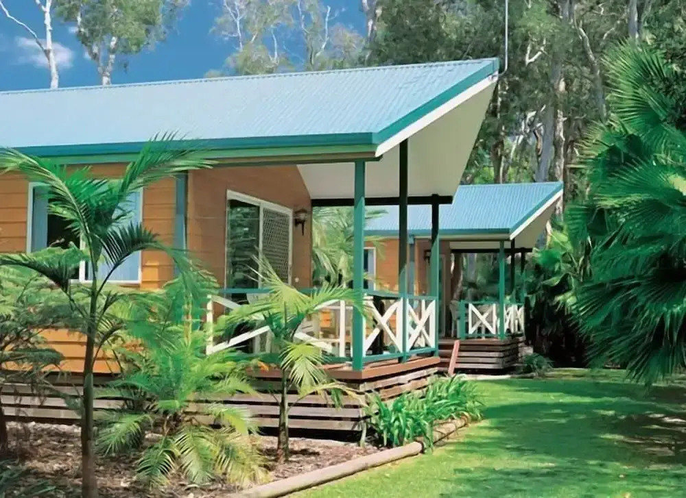 Gateway Lifestyle Lorikeet