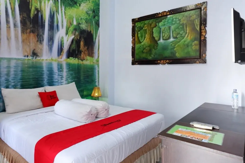 Garudha Hotel by RedDoorz